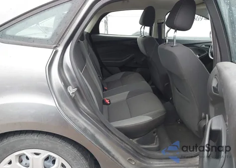 2014 Ford Focus S z USA, uszkodzony, nr VIN 1FADP3E26EL161408